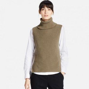 Uniqlo Chunky Knit Olive Sweater